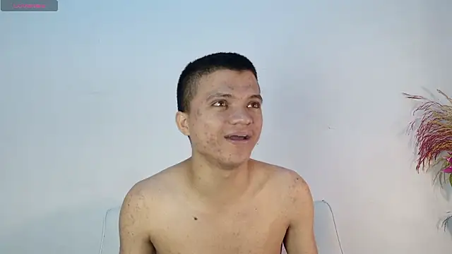 Snapshot of aly_n_sebas chatting on 02/25/26, 03:05 aly n sebas online show from 02/25/26, 03:05