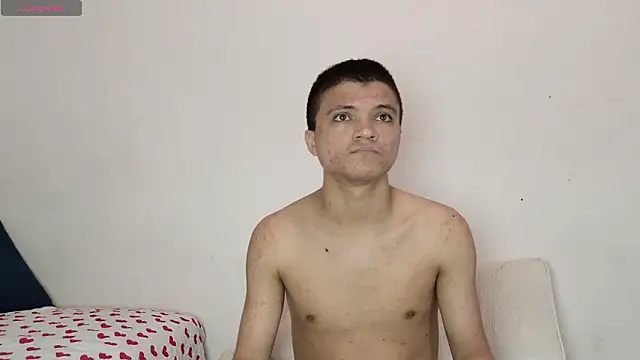 Snapshot of aly_n_sebas chatting on 03/01/26, 03:08 aly n sebas online show from 03/01/26, 03:08