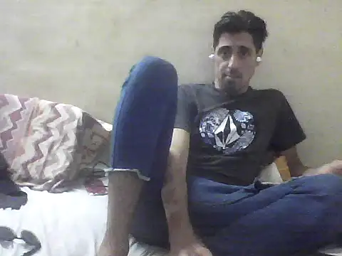 Snapshot of fleky chatting on 04/12/26, 11:10 fleky online show from 04/12/26, 11:10