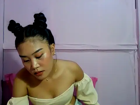Snapshot of YourWildestDoll chatting on 02/09/26, 12:14 YourWildestDoll online show from 02/09/26, 12:14