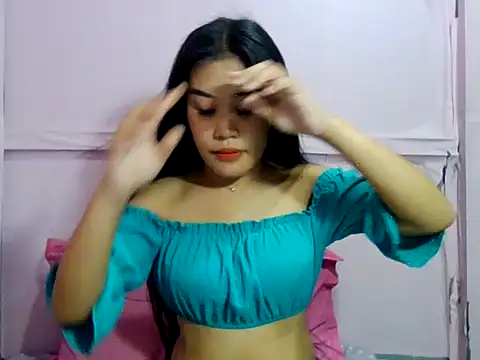 Snapshot of YourWildestDoll chatting on 04/21/26, 02:26 YourWildestDoll online show from 04/21/26, 02:26