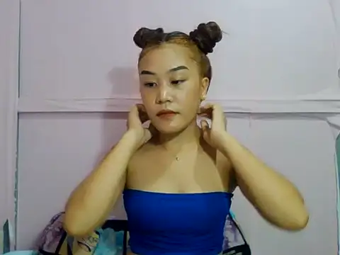 Snapshot of YourWildestDoll chatting on 05/23/26, 06:01 YourWildestDoll online show from 05/23/26, 06:01