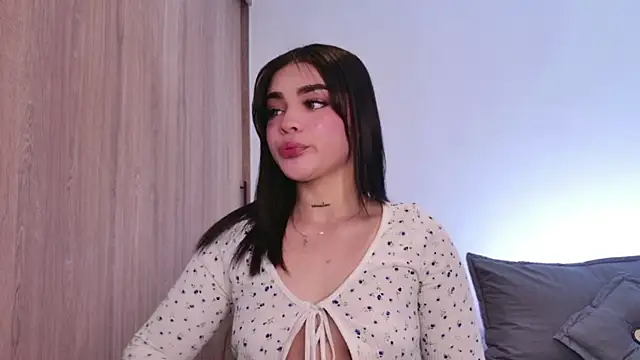 DulceDuarte online show from 12/05/25, 01:03