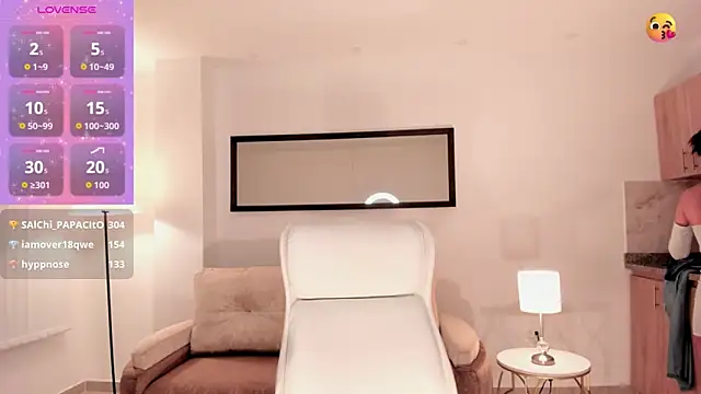 Ayshel cooperr online show from 10/11/25, 02:33