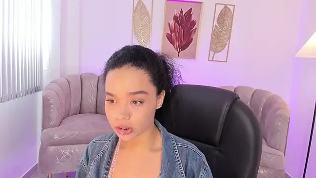 Ayshel cooperr online show from 10/12/25, 04:17