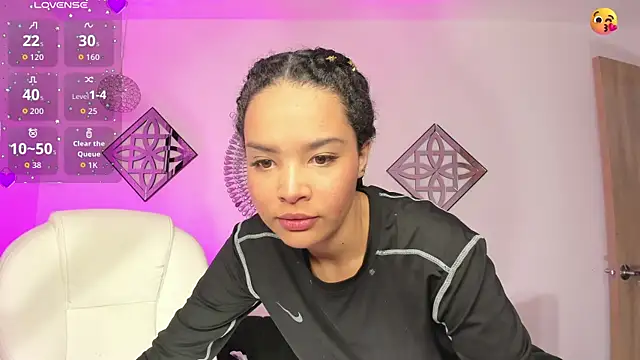 Ayshel cooperr online show from 10/18/25, 02:25