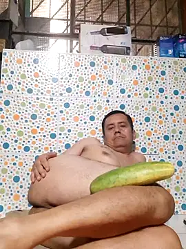 Snapshot of joanluperu chatting on 07/12/26, 07:43 joanluperu online show from 07/12/26, 07:43