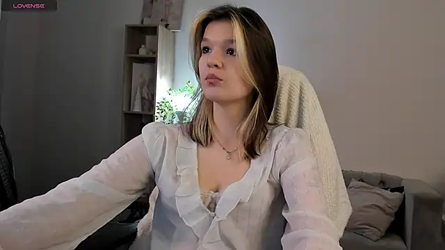 Kati Li online show from 11/09/25, 10:35