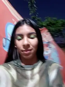 chaparritahot99 online show from 12/17/25, 10:32