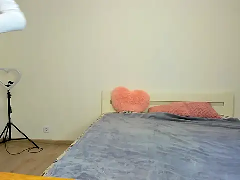 marylips online show from 11/19/25, 09:20