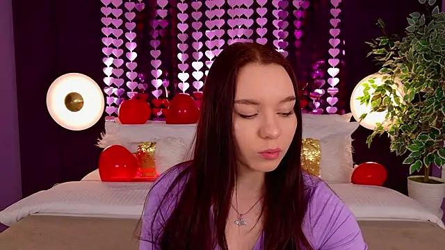 NoraHaynes online show from 02/09/26, 03:10