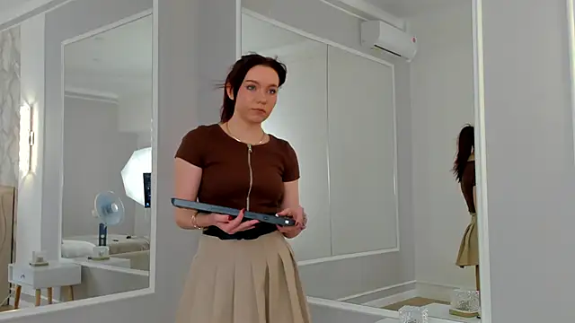 NoraHaynes online show from 02/28/26, 03:07