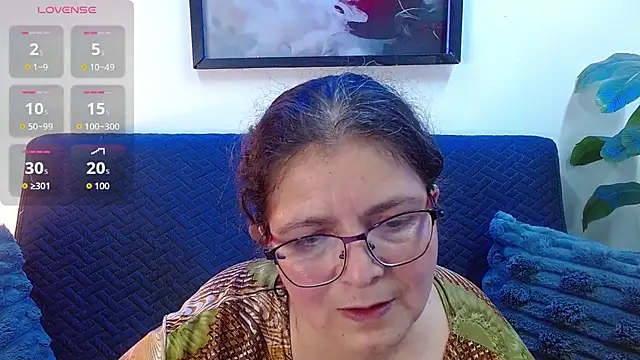 Snapshot of Linda_banks_ chatting on 10/01/25, 12:16 Linda banks online show from 10/01/25, 12:16