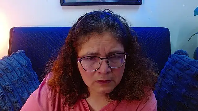 Snapshot of Linda_banks_ chatting on 10/21/25, 01:28 Linda banks online show from 10/21/25, 01:28