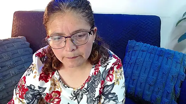 Snapshot of Linda_banks_ chatting on 07/16/26, 06:36 Linda banks online show from 07/16/26, 06:36
