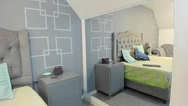 Snapshot of AliceBlackx chatting on 10/29/25, 11:45 AliceBlackx online show from 10/29/25, 11:45