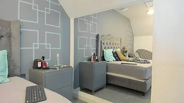 Snapshot of AliceBlackx chatting on 11/10/25, 11:42 AliceBlackx online show from 11/10/25, 11:42