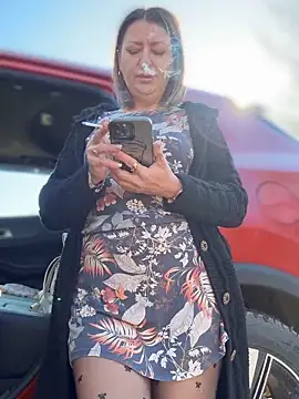 Snapshot of Milena-MilfaXXX chatting on 11/17/25, 05:57 Milena-MilfaXXX online show from 11/17/25, 05:57