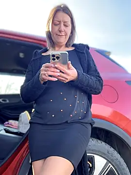 Snapshot of Milena-MilfaXXX chatting on 11/24/25, 05:51 Milena-MilfaXXX online show from 11/24/25, 05:51