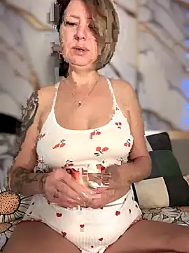 Snapshot of Milena-MilfaXXX chatting on 12/02/25, 01:00 Milena-MilfaXXX online show from 12/02/25, 01:00