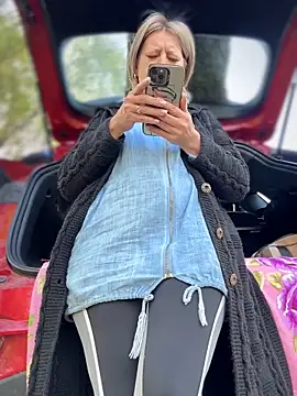 Milena-MilfaXXX online show from 04/21/26, 01:53