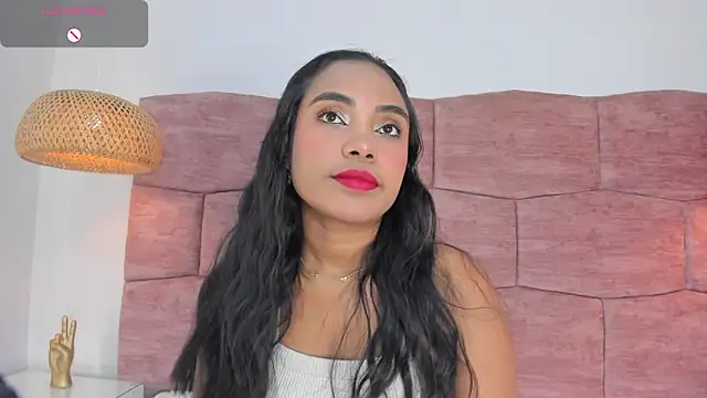 Snapshot of dani_velvet chatting on 10/02/25, 03:35 dani velvet online show from 10/02/25, 03:35