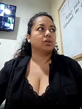 sophimyllers online show from 04/22/26, 12:13