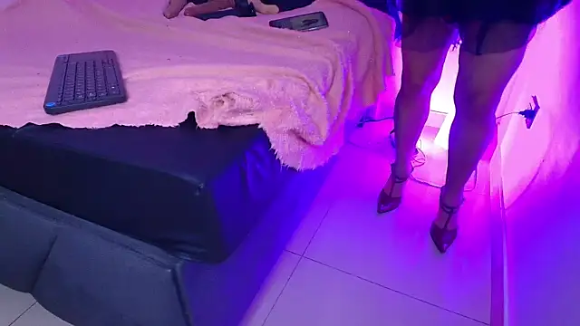 Snapshot of bonny_wild chatting on 09/23/25, 08:56 bonny wild online show from 09/23/25, 08:56