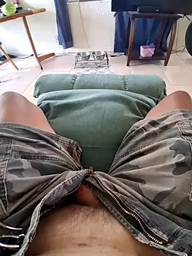 Snapshot of pullitoff chatting on 09/14/25, 01:54 pullitoff online show from 09/14/25, 01:54