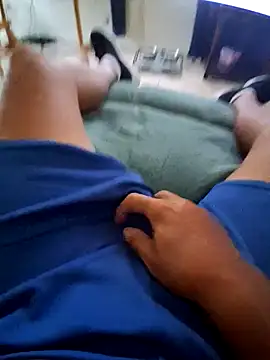 Snapshot of pullitoff chatting on 10/11/25, 09:57 pullitoff online show from 10/11/25, 09:57