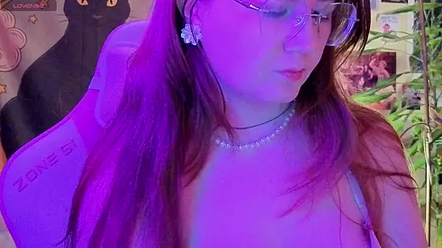 Sienna-Cow online show from 04/23/26, 06:43