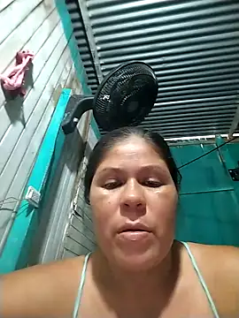 hotmom33 online show from 12/04/25, 04:38