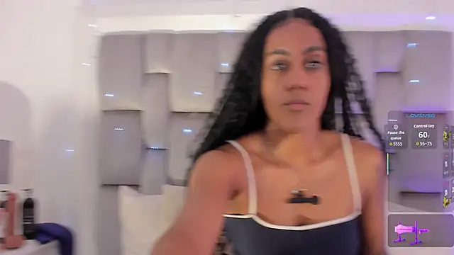 OnlyGia online show from 10/04/25, 08:18