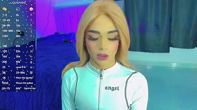 HANNAH BACKERS online show from 10/31/25, 03:51