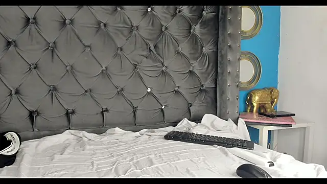 bxby dolls online show from 10/10/25, 03:27