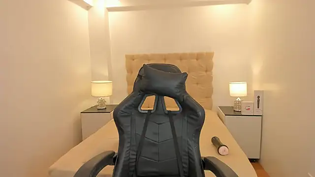 lovableXnaughty lily online show from 11/11/25, 11:27