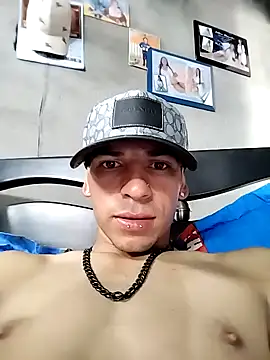 Tussi-amor online show from 10/18/25, 08:09