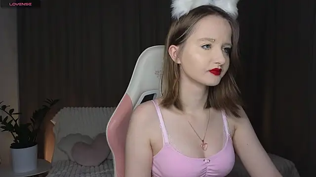 AlexsisFaee online show from 10/20/25, 08:31