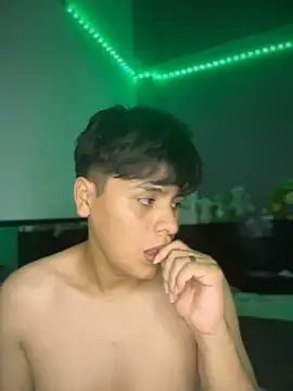 Kailertwink online show from 02/09/26, 01:42