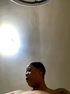 THICKBUNNYCHICKxxx online show from 10/23/25, 08:40