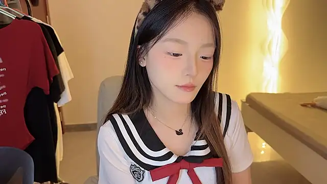 Robin-o3 online show from 09/23/25, 03:15