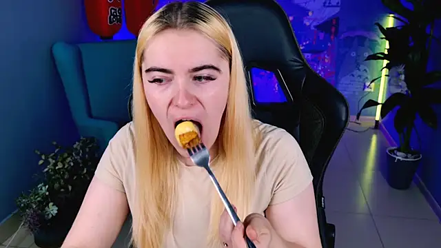 Stef Nicks online show from 09/12/25, 05:51