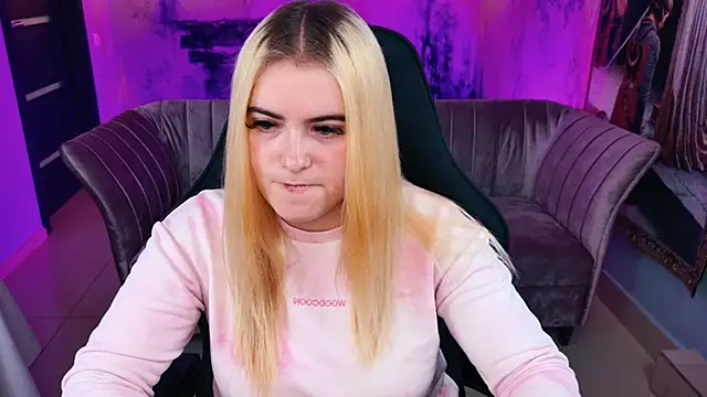 Stef Nicks online show from 10/13/25, 09:09