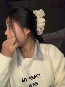 NhuFox online show from 11/28/25, 01:36