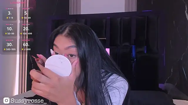 Snapshot of Sussyrosse_ chatting on 09/08/25, 09:03 Sussyrosse online show from 09/08/25, 09:03