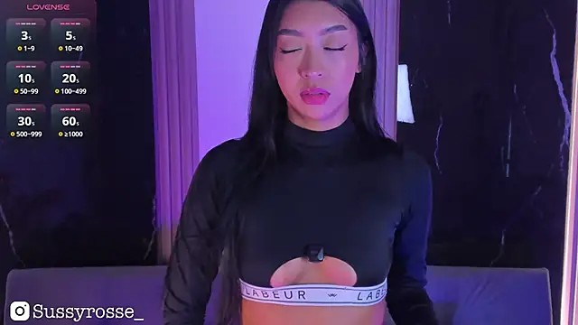 Snapshot of Sussyrosse_ chatting on 10/10/25, 08:08 Sussyrosse online show from 10/10/25, 08:08