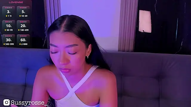 Snapshot of Sussyrosse_ chatting on 02/05/26, 08:46 Sussyrosse online show from 02/05/26, 08:46