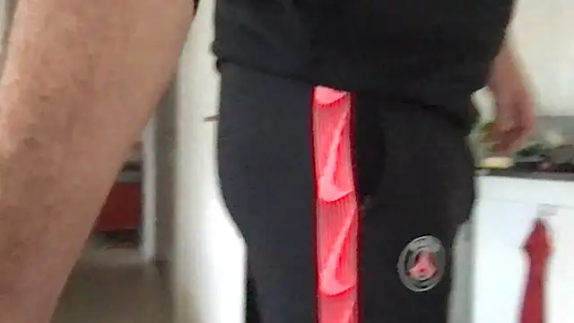 Snapshot of Toysboy67bi chatting on 10/16/25, 03:24 Toysboy67bi online show from 10/16/25, 03:24