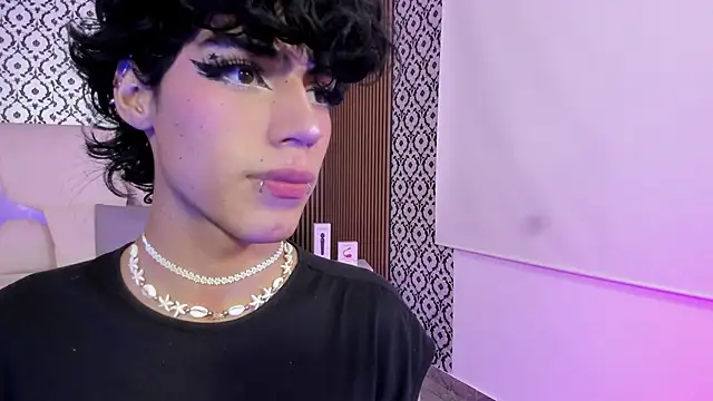 kaisage tay online show from 10/22/25, 03:40