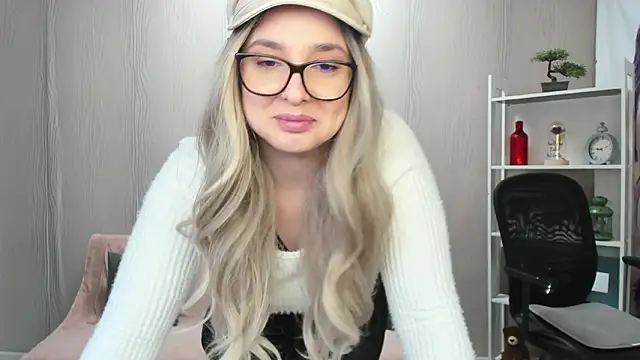 JaquelinLaurent online show from 02/09/26, 07:07